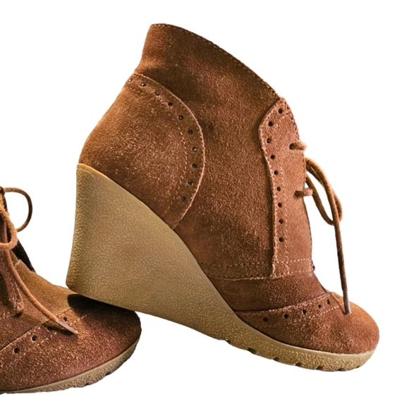 Mia Raphaella Wedge booties. Brown suede lace up. Womens 8.5 - Picture 4 of 10